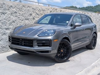 New 2025 Porsche Cayenne image 1