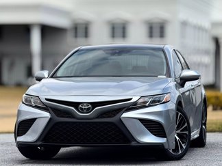 Used 2019 Toyota Camry SE image 1