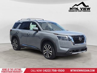 New 2025 Nissan Pathfinder Platinum image 1