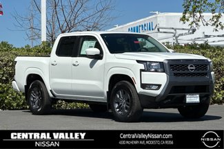 New 2025 Nissan Frontier SV w/ SV Convenience Package image 1