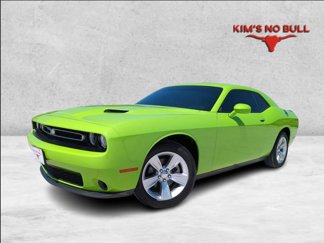Used 2023 Dodge Challenger SXT image 1