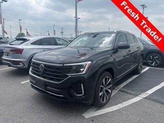 Used 2025 Volkswagen Atlas Cross Sport SEL Premium R-Line image 1