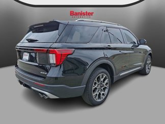 Used 2025 Ford Explorer Platinum w/ Ultimate Package video 4