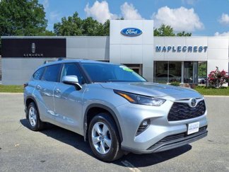 Used 2023 Toyota Highlander LE image 1