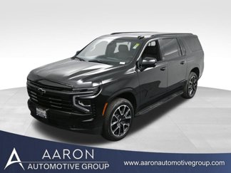 Used 2025 Chevrolet Suburban RST image 1