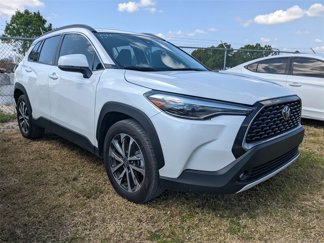 Used 2022 Toyota Corolla Cross XLE image 1