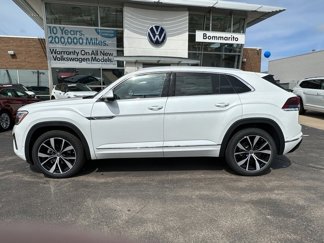 New 2025 Volkswagen Atlas Cross Sport SEL Premium R-Line image 1