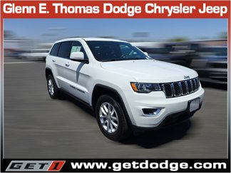 Certified 2022 Jeep Grand Cherokee Laredo X image 1