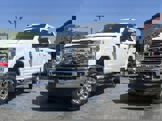 Used 2019 Ford F250 Lariat w/ Chrome Package image 1