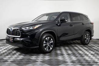 Used 2024 Toyota Highlander XLE image 1