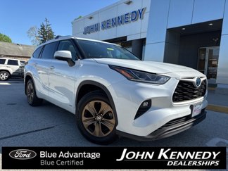 Used 2022 Toyota Highlander Bronze Edition image 1