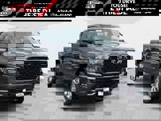 New 2025 RAM 1500 4x4 Crew Cab image 1