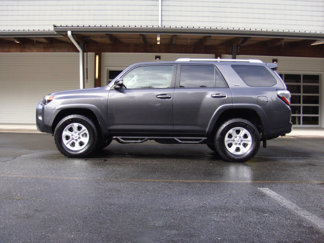 Used 2016 Toyota 4Runner SR5 Premium image 1