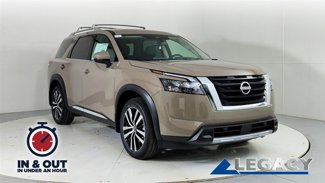 New 2025 Nissan Pathfinder Platinum image 1