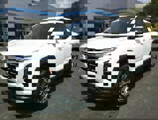 New 2025 Chevrolet Equinox LT w/ LPO, Floor Liner Package image 1