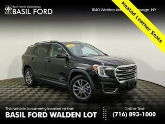 Used 2024 GMC Terrain SLT image 1