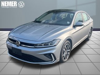 New 2025 Volkswagen Jetta SE image 1