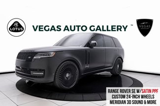 Used 2025 Land Rover Range Rover SE image 1