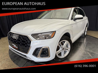 Used 2024 Audi Q5 e Premium w/ Convenience Package image 1