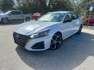 Used 2024 Nissan Altima 2.5 SR image 1