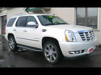 Used 2014 Cadillac Escalade Luxury image 1