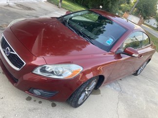 Used 2011 Volvo C70 T5 image 1