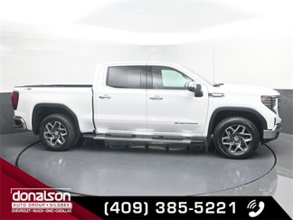 New 2025 GMC Sierra 1500 SLT image 1