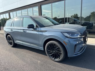 New 2025 Lincoln Aviator Reserve w/ Jet Appearance Package image 1