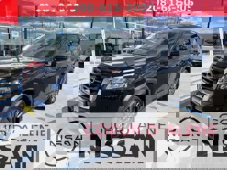 New 2025 Nissan Pathfinder SL image 1
