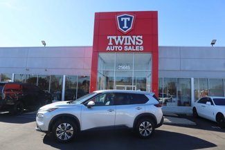 Used 2023 Nissan Rogue SV image 1