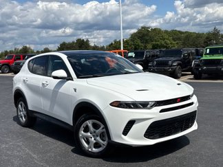 Used 2024 Dodge Hornet GT image 1