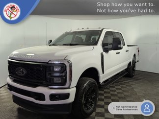 New 2025 Ford F250 4x4 Crew Cab Super Duty image 1