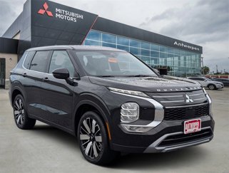 New 2025 Mitsubishi Outlander SE image 1