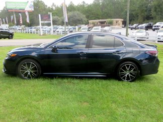 Used 2021 Toyota Camry SE image 1