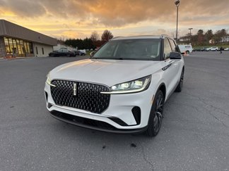 New 2025 Lincoln Aviator Reserve w/ Equipment Group 201A image 1