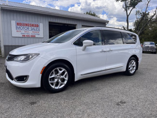 Used 2017 Chrysler Pacifica Touring-L w/ Tire & Wheel Group image 1