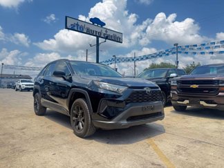 Used 2021 Toyota RAV4 LE image 1