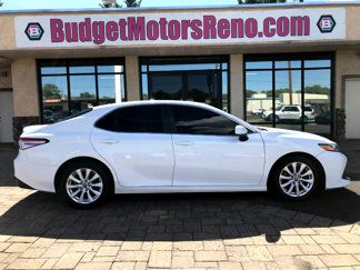 Used 2018 Toyota Camry LE image 1
