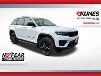 New 2025 Jeep Grand Cherokee Altitude image 1