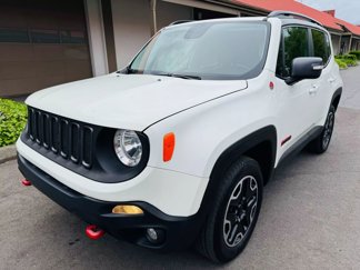 Used 2017 Jeep Renegade Trailhawk w/ Premium Trailhawk Package image 1