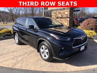 Used 2023 Toyota Highlander LE image 1