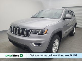 Used 2020 Jeep Grand Cherokee Laredo image 1