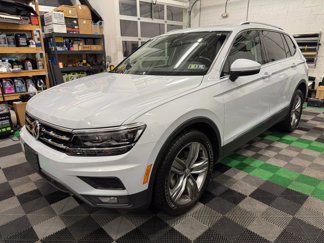 Used 2018 Volkswagen Tiguan SEL Premium image 1