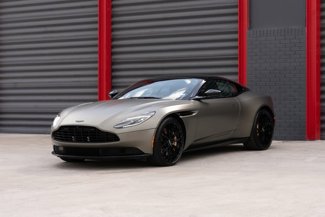 Used 2023 Aston Martin DB11 Coupe image 1