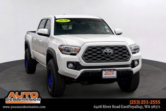 Used 2020 Toyota Tacoma TRD Off-Road image 1