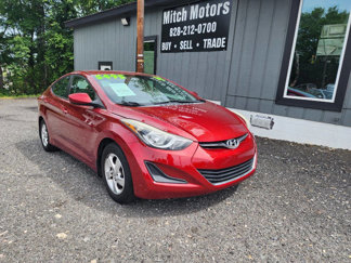 Used 2014 Hyundai Elantra SE image 1