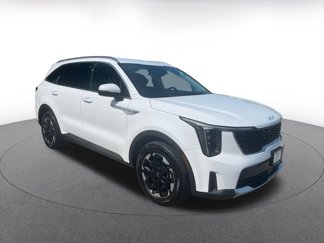 Used 2024 Kia Sorento S image 1
