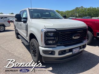 New 2025 Ford F250 4x4 Crew Cab Super Duty image 1