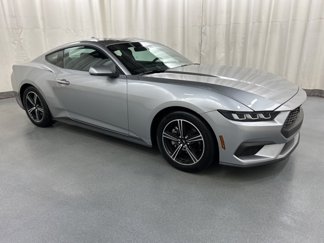 Used 2024 Ford Mustang Coupe image 1
