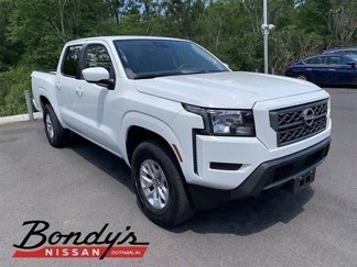 Used 2024 Nissan Frontier SV image 1
